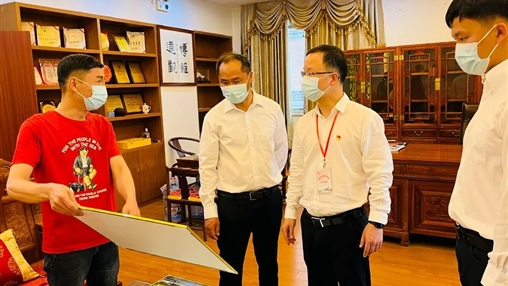 惠安縣委常委、組織部部長洪亞清蒞臨百裕集團研發中心調研指導工作